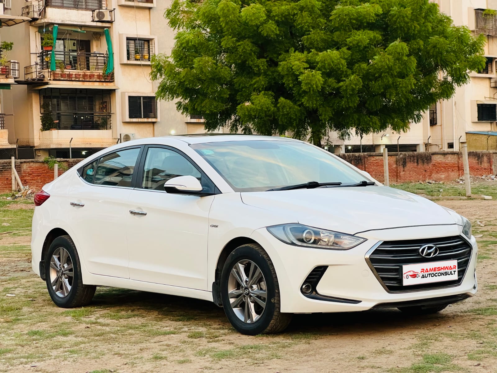 Hyundai Elantra 2.0 SX (O) AT