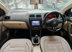 Volkswagen Vento [2015-2019] Highline 1.6 (P) Connect Edition