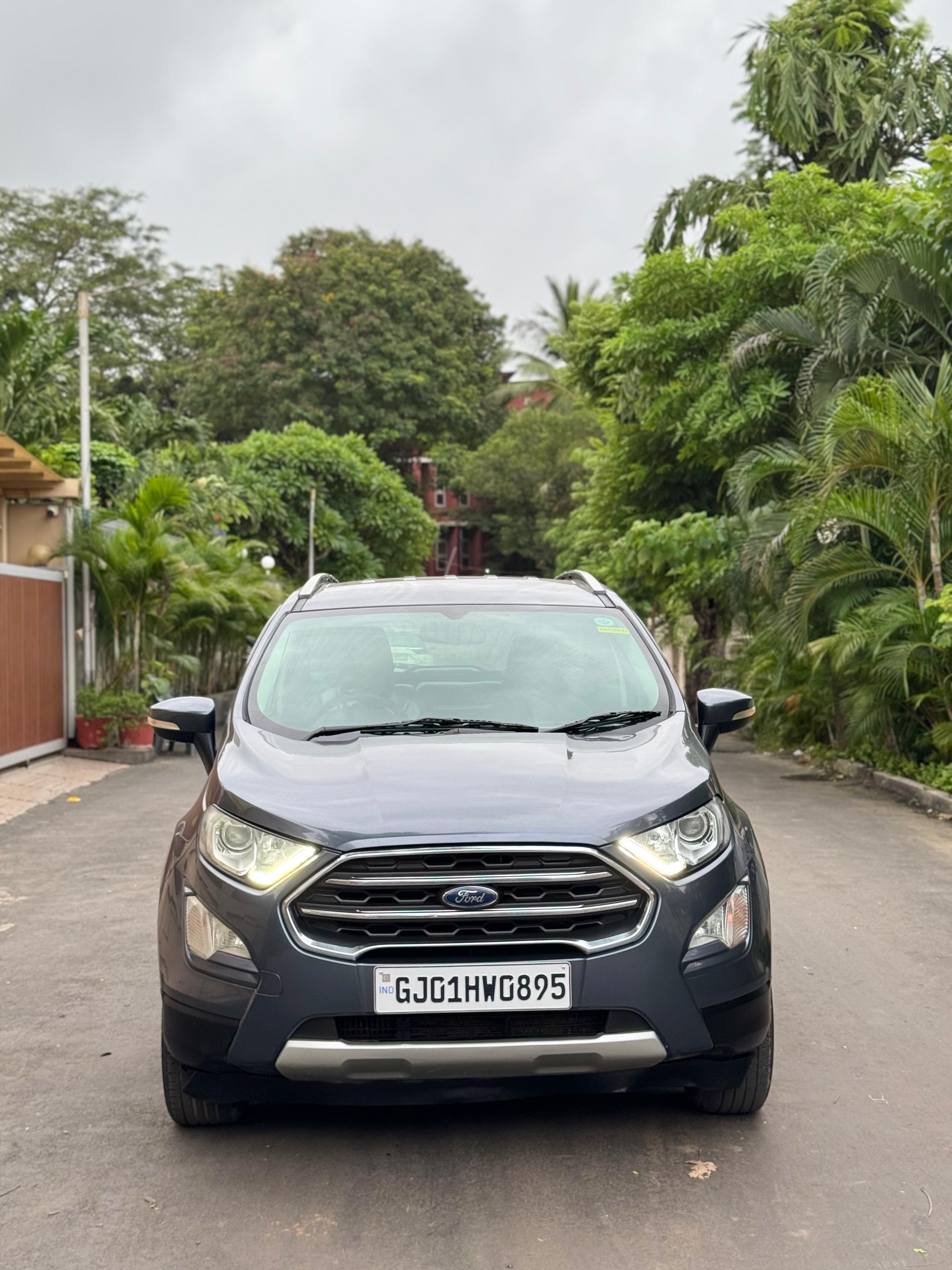 Ford EcoSport 1.5 ( D ) TITANIUM + MT