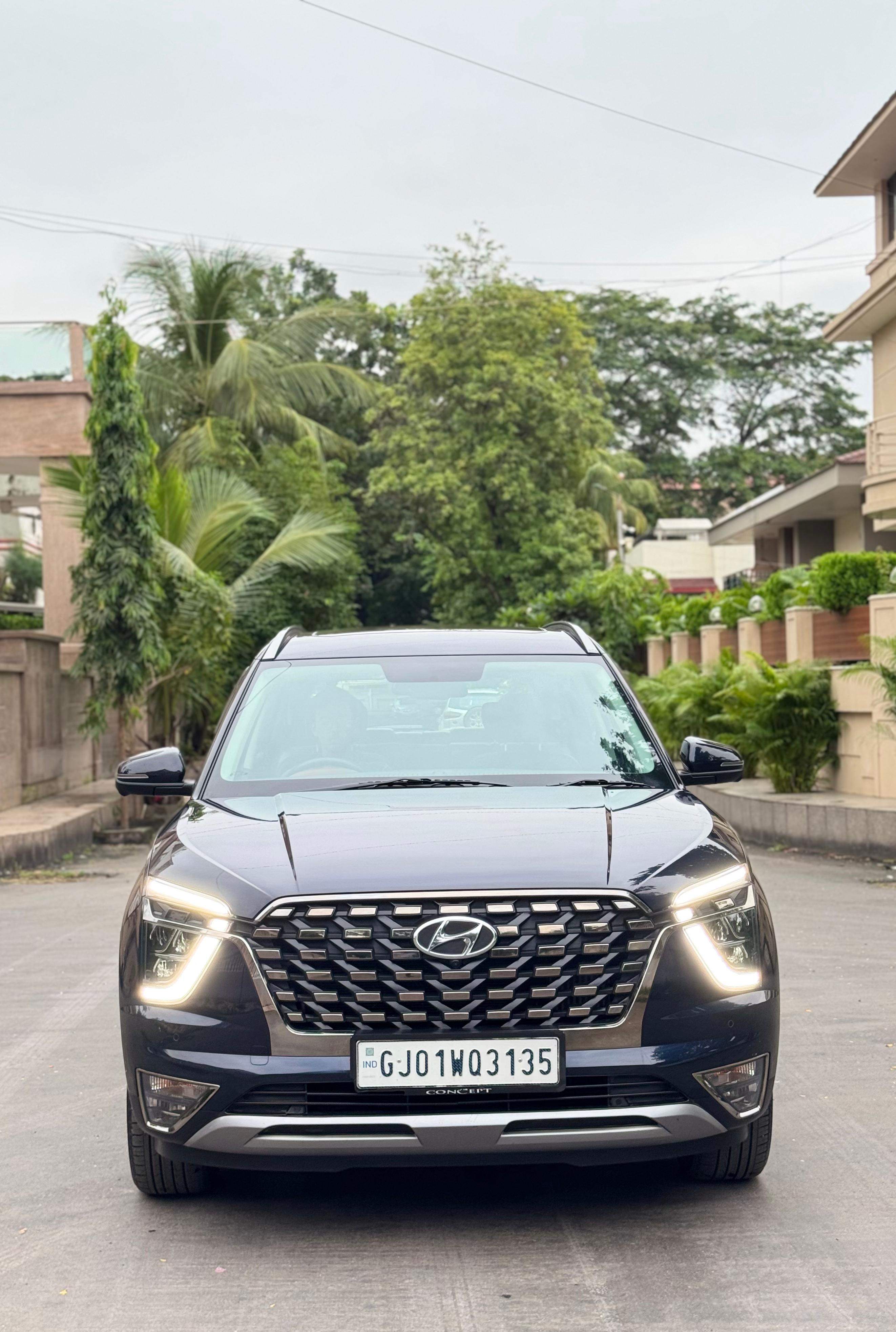 Hyundai Alcazar Signature (O) 6 STR 2.0 Petrol AT