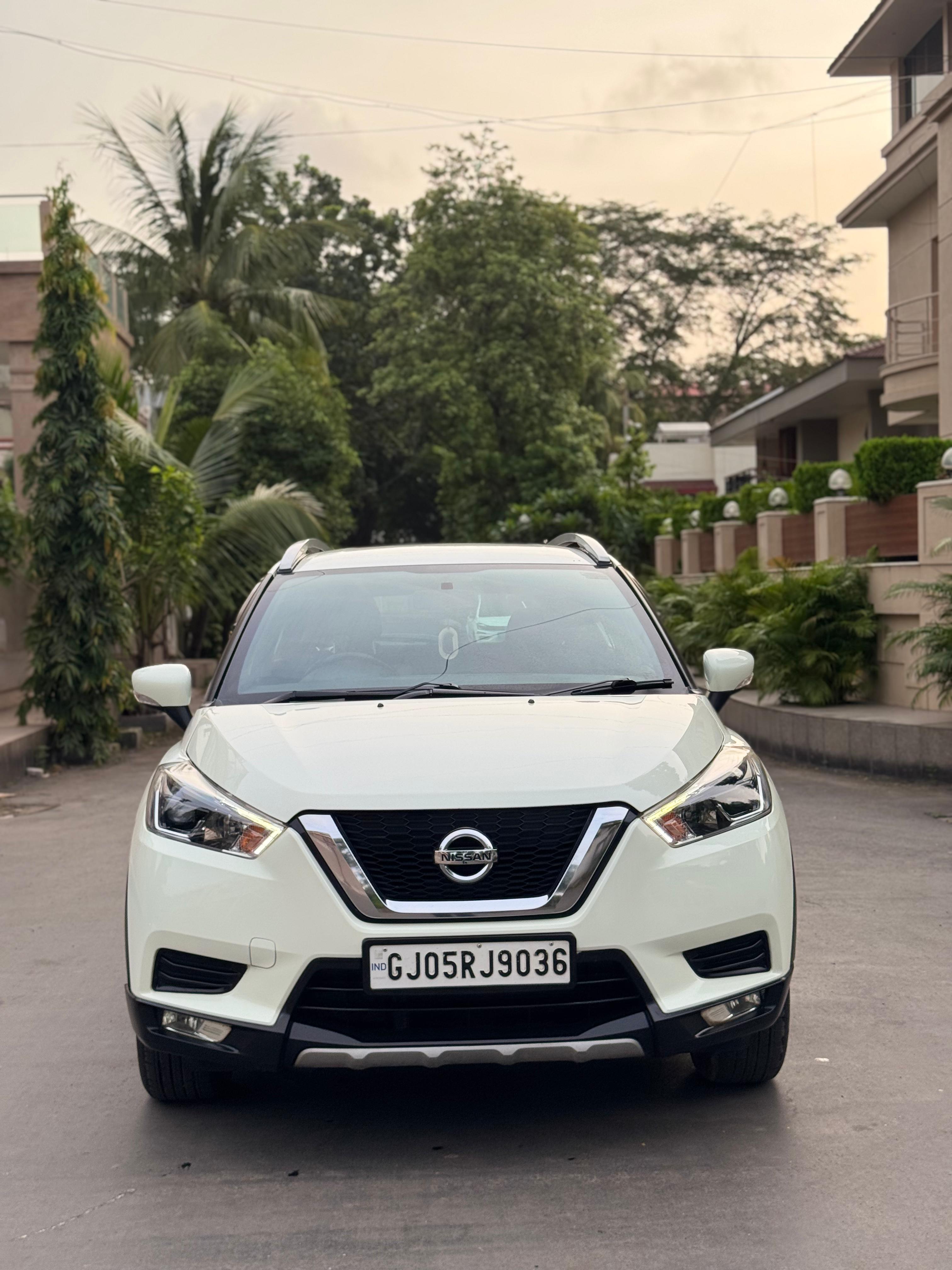 Nissan Kicks XV PREMIUM (O) DIESEL