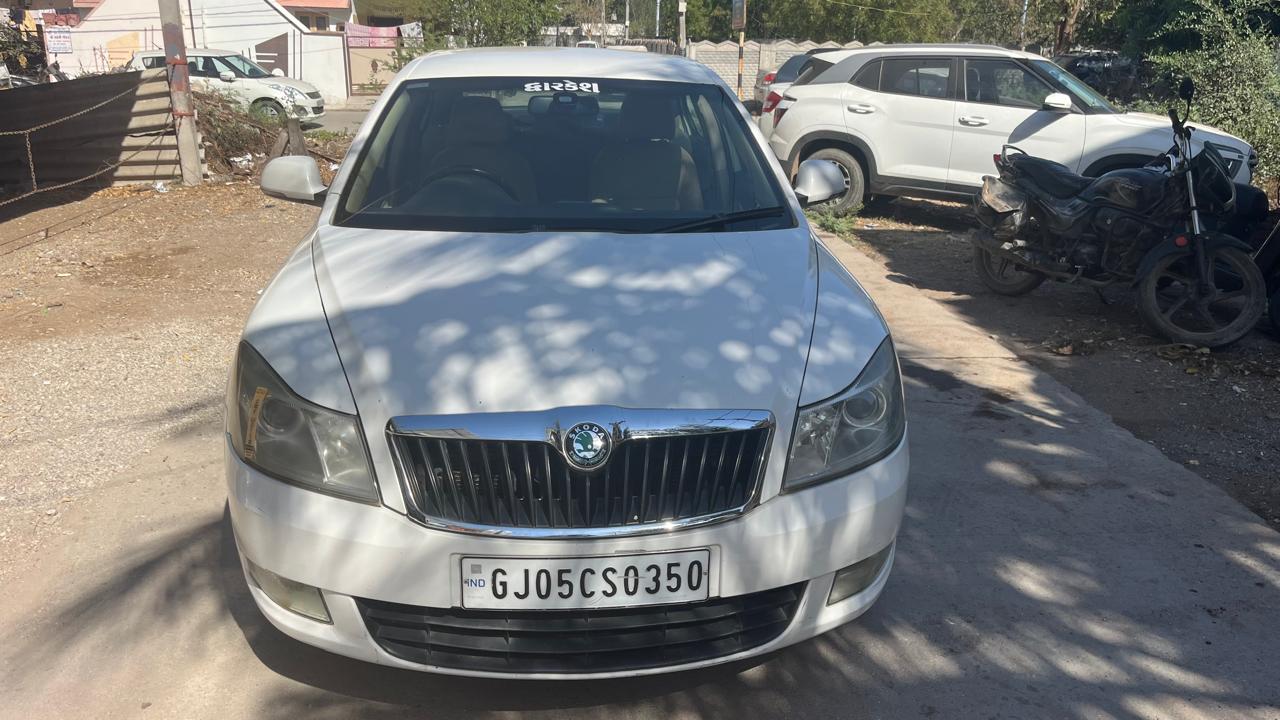Skoda Laura [2009-2013] L&K 2.0 TDI AT