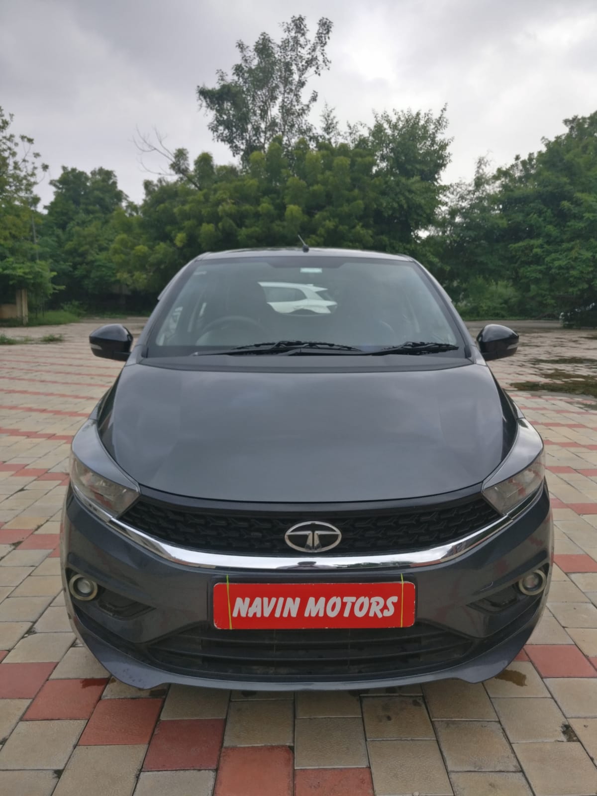 Tata Tiago XT