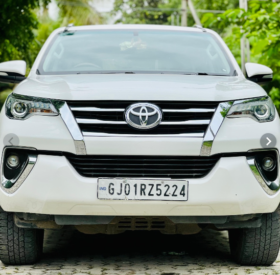 Toyota Fortuner 2.8 Diesel 4x2 MT
