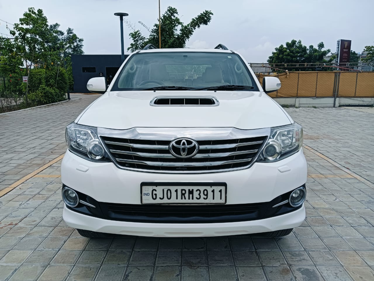 Toyota Fortuner 2.8 Diesel 4x4 MT