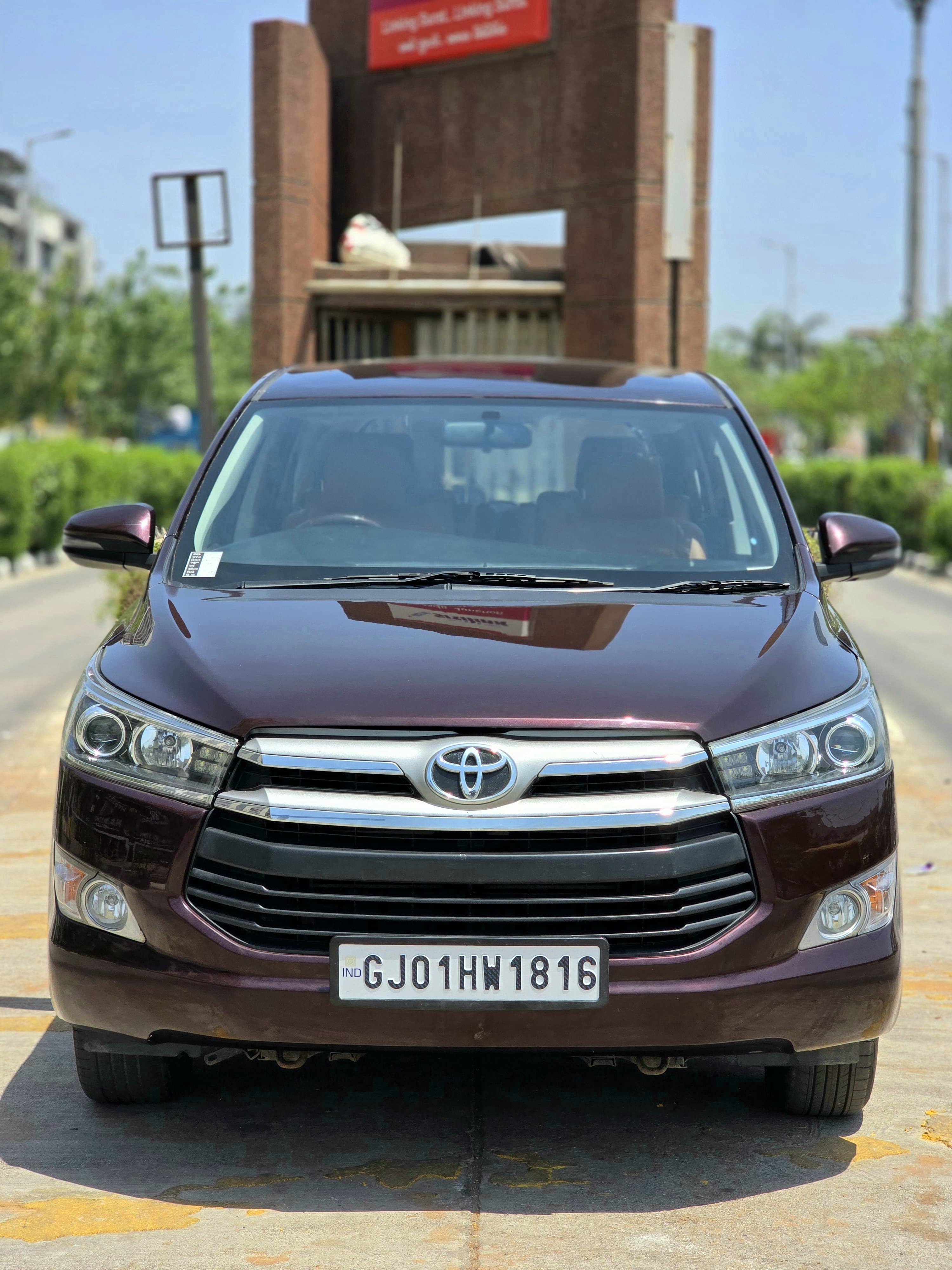 Toyota Innova Crysta 2.4V (MT|)