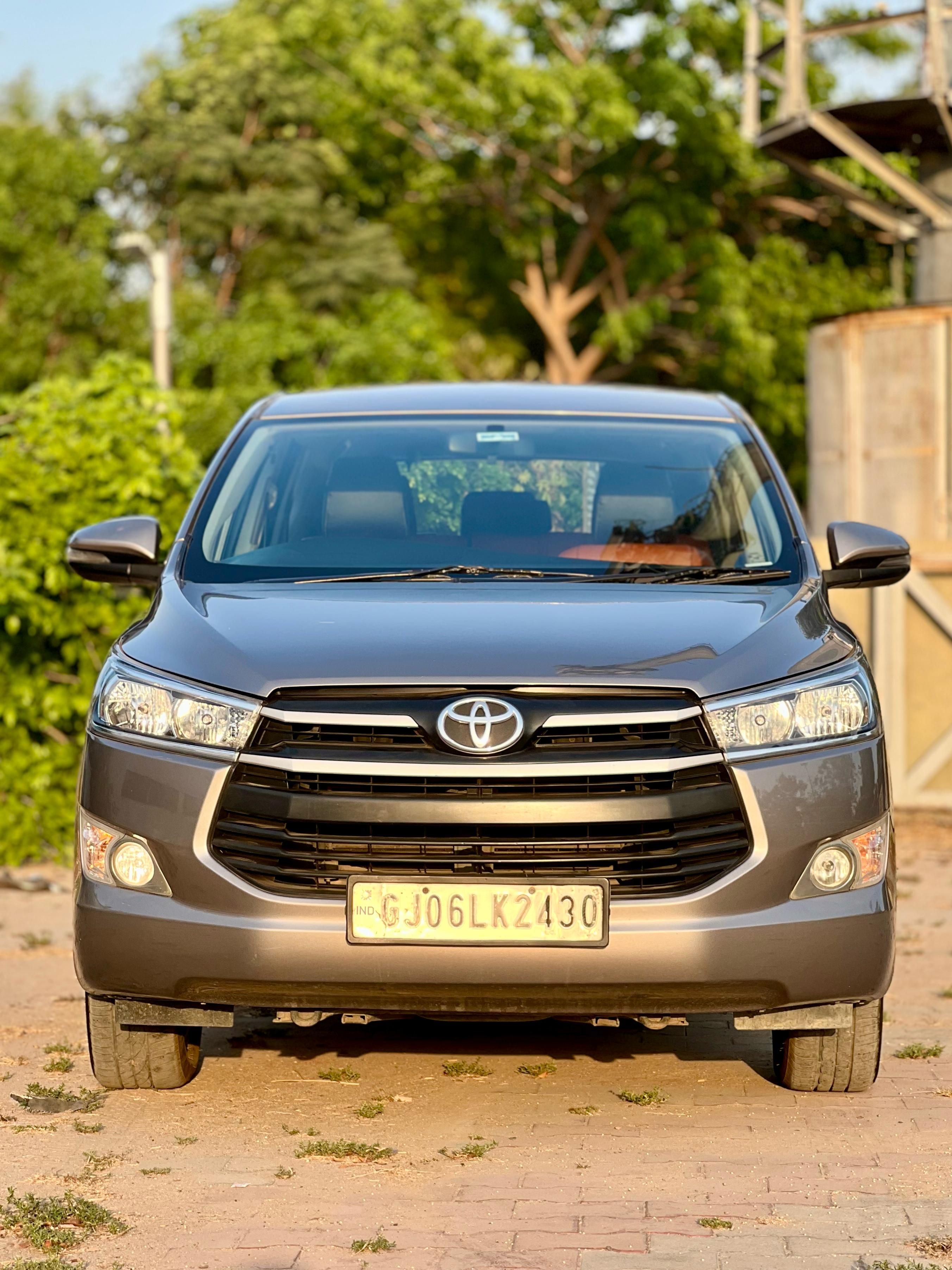 Toyota Innova Crysta 2.7 GX 8...