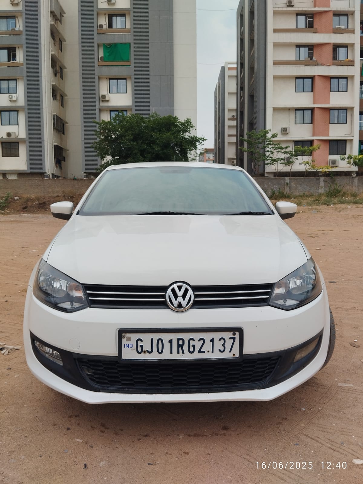 Volkswagen Polo Highline 1.5 MT